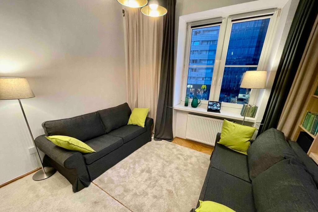 Super Square Metro X2 Fast Wifi 55'Tv Netflix Hbo Appletv+ Amazontv Apartment Warsawa Bagian luar foto