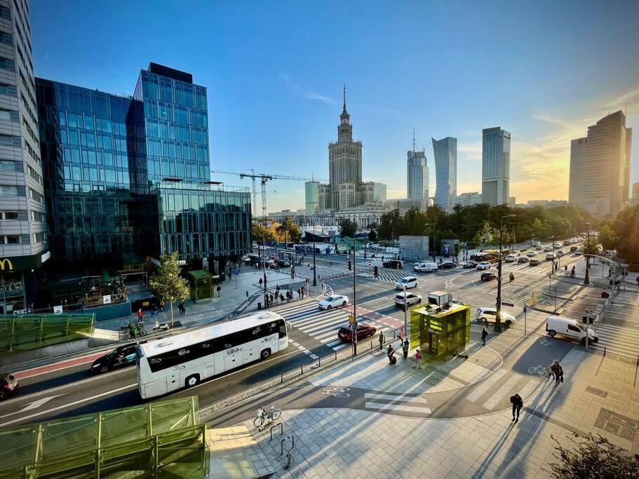 Super Square Metro X2 Fast Wifi 55'Tv Netflix Hbo Appletv+ Amazontv Apartment Warsawa Bagian luar foto